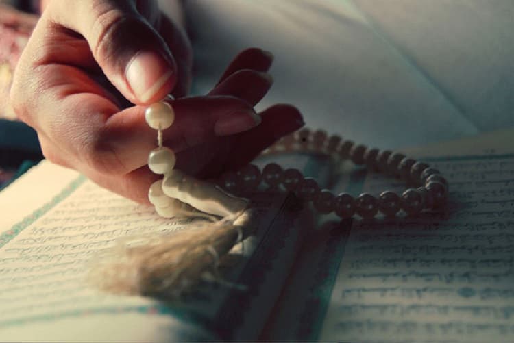 استخاره با تسبیح