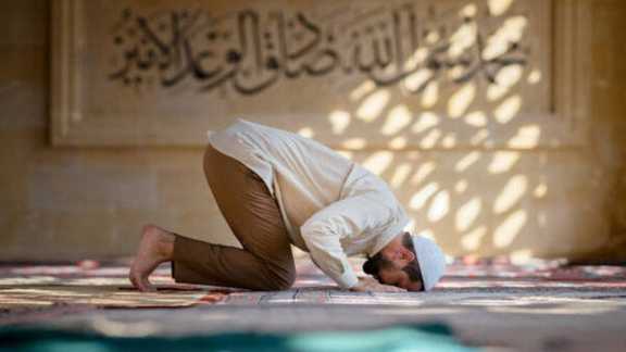 راهنمای اقامه نماز امام محمد باقر (ع)