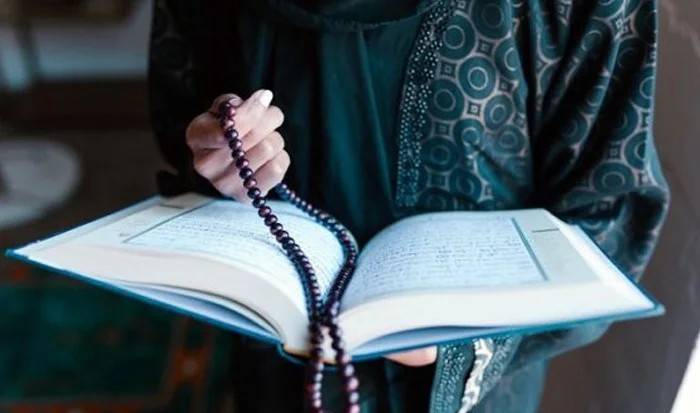 آیا می‌توان برای دیگران استخاره گرفت؟